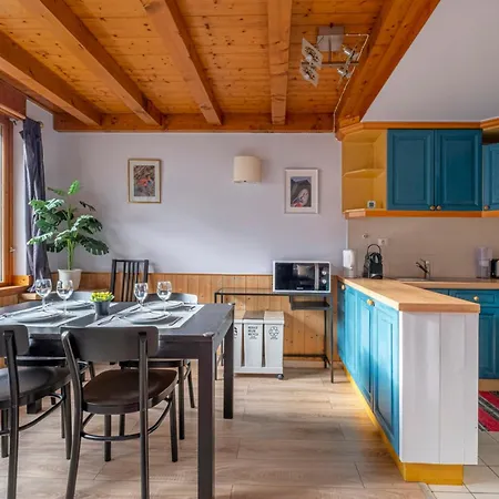 55 M With Balconies And Mont Blanc View Lägenhet