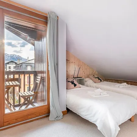 55 M With Balconies And Mont Blanc View Chamonix